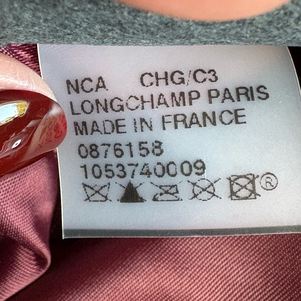 *RARE* AUTHENTIC LONGCHAMP Burgundy Embossed Leather Tote - NEW $400USD/$550CDN - Picture 14 of 16